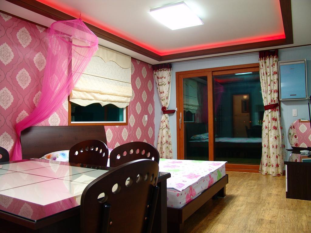 Yongdu Beach Pension بوريونغ المظهر الخارجي الصورة
