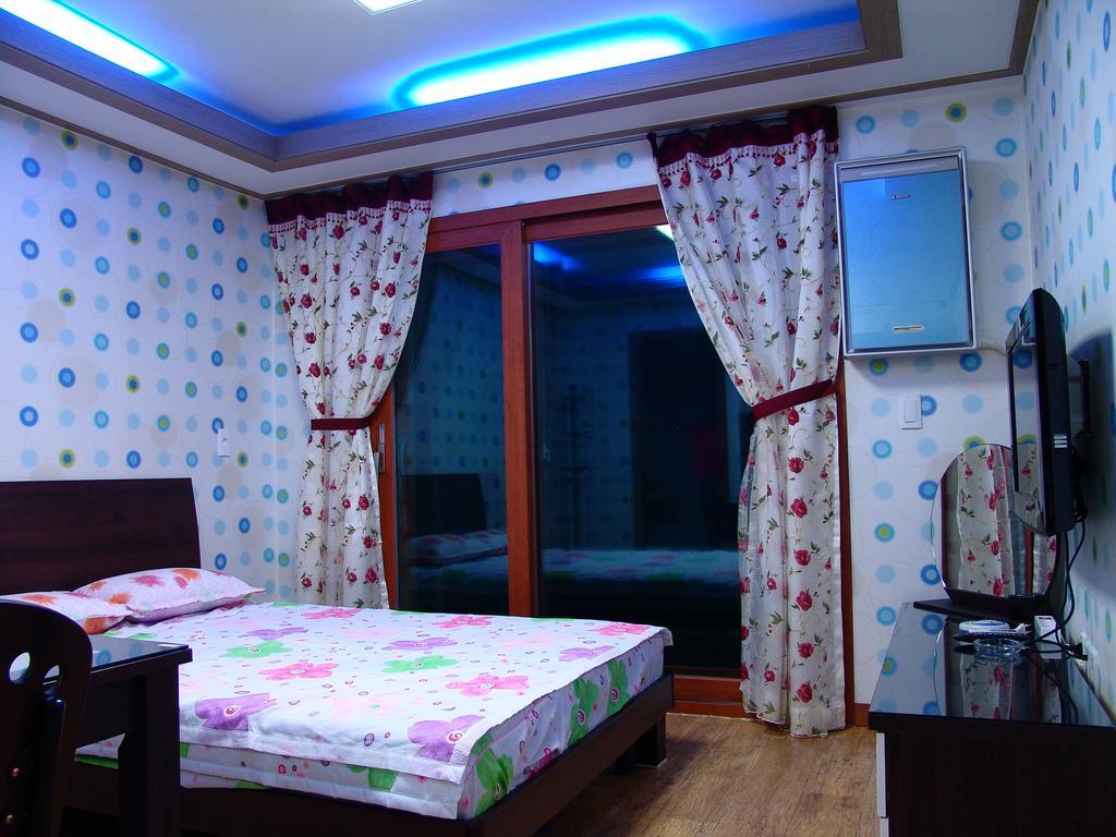 Yongdu Beach Pension بوريونغ المظهر الخارجي الصورة