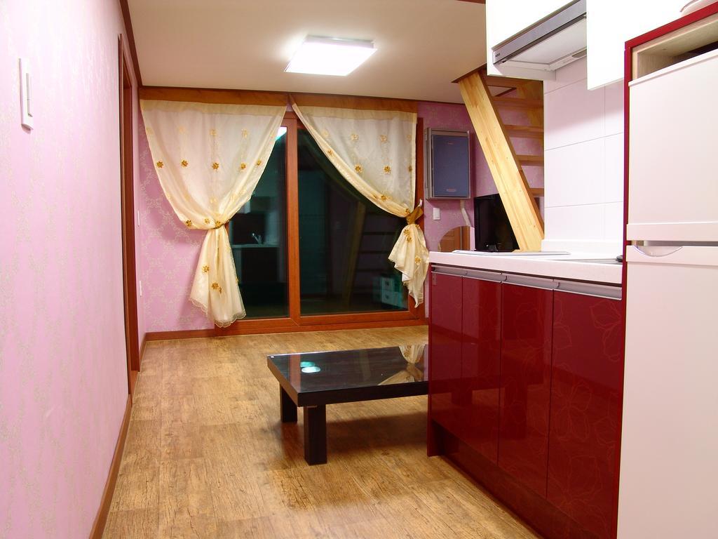 Yongdu Beach Pension بوريونغ المظهر الخارجي الصورة